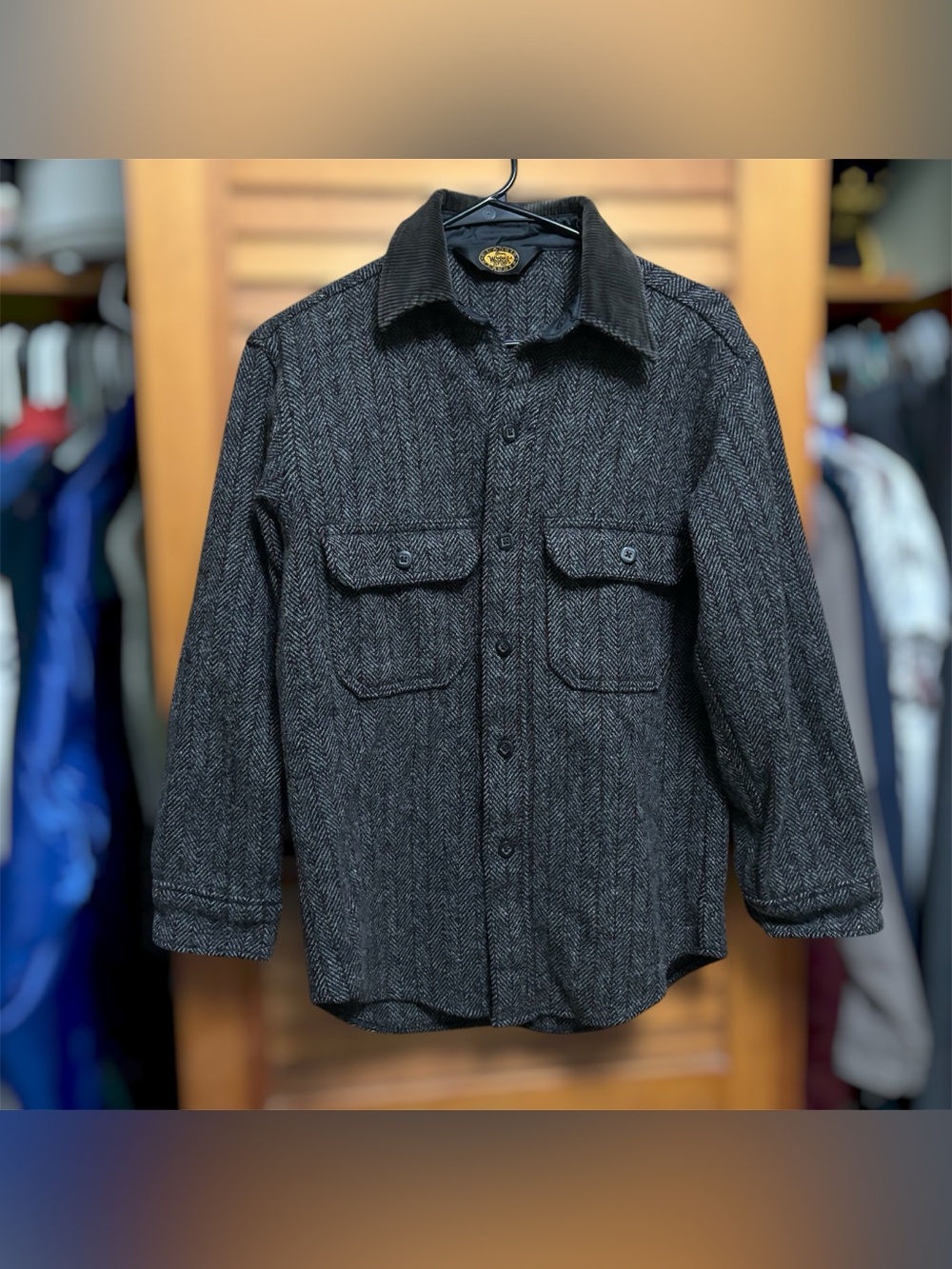 Vintage Woolrich Wool Tweed Herringbone Mackinaw Gray Shirt Jacket Outdoor M